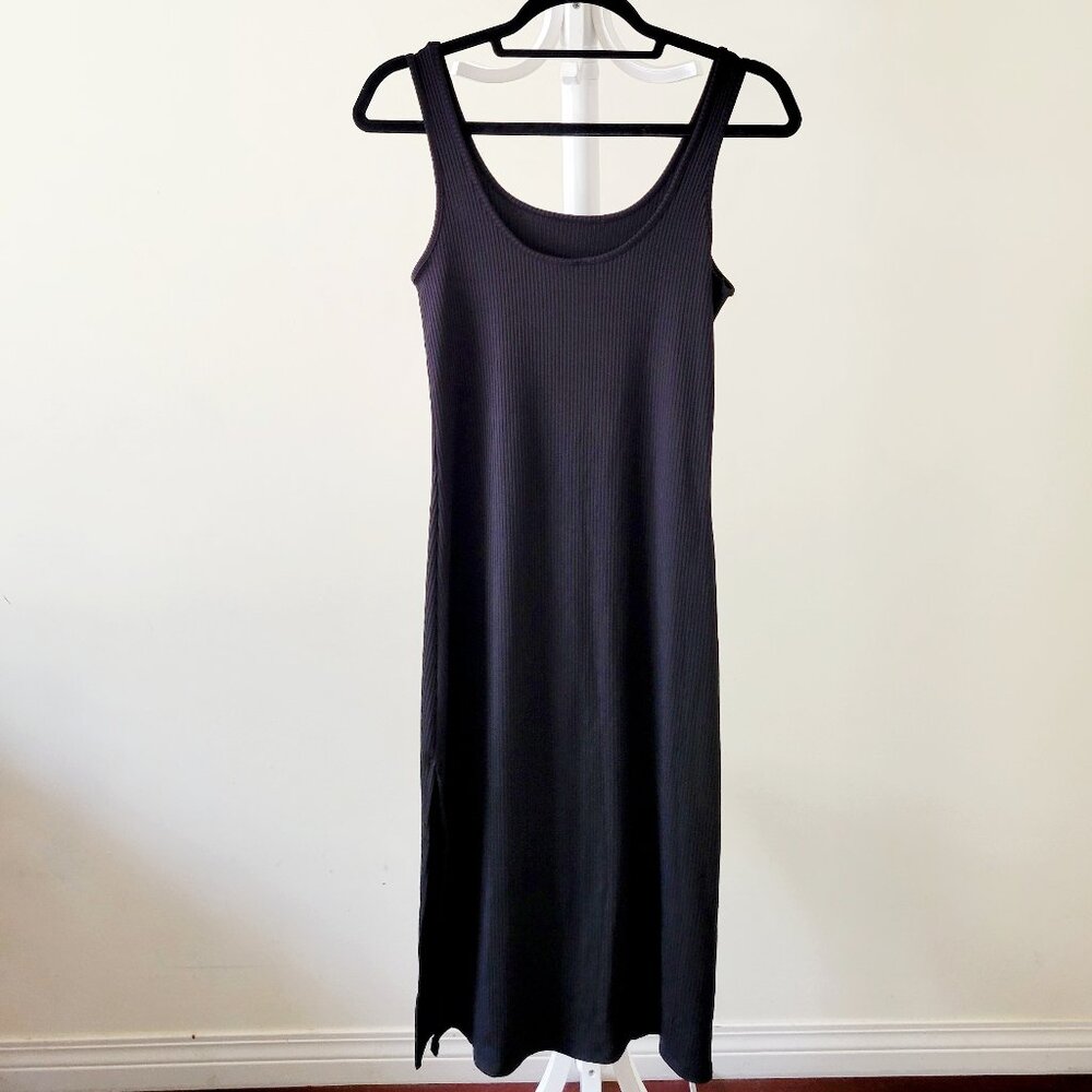 Tank sleeve side slit dress